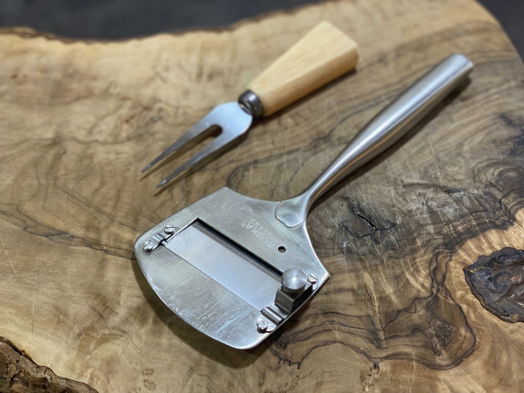 cheezus cheese knife guide - prong and plane